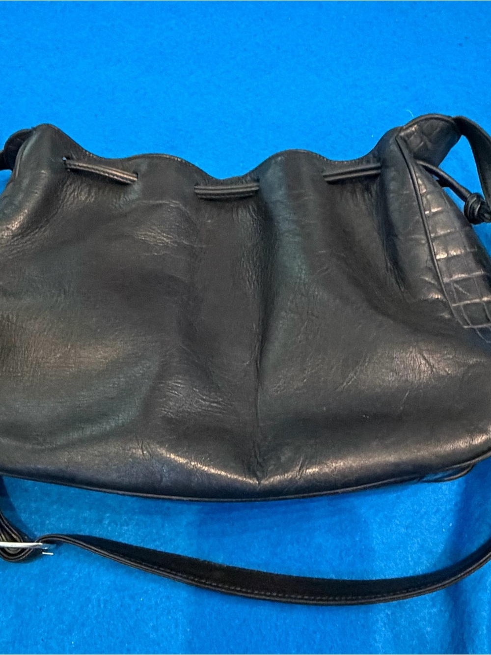 Vintage Design Assets Black Leather Drawstring Crossbody Slouchy Hobo Bag